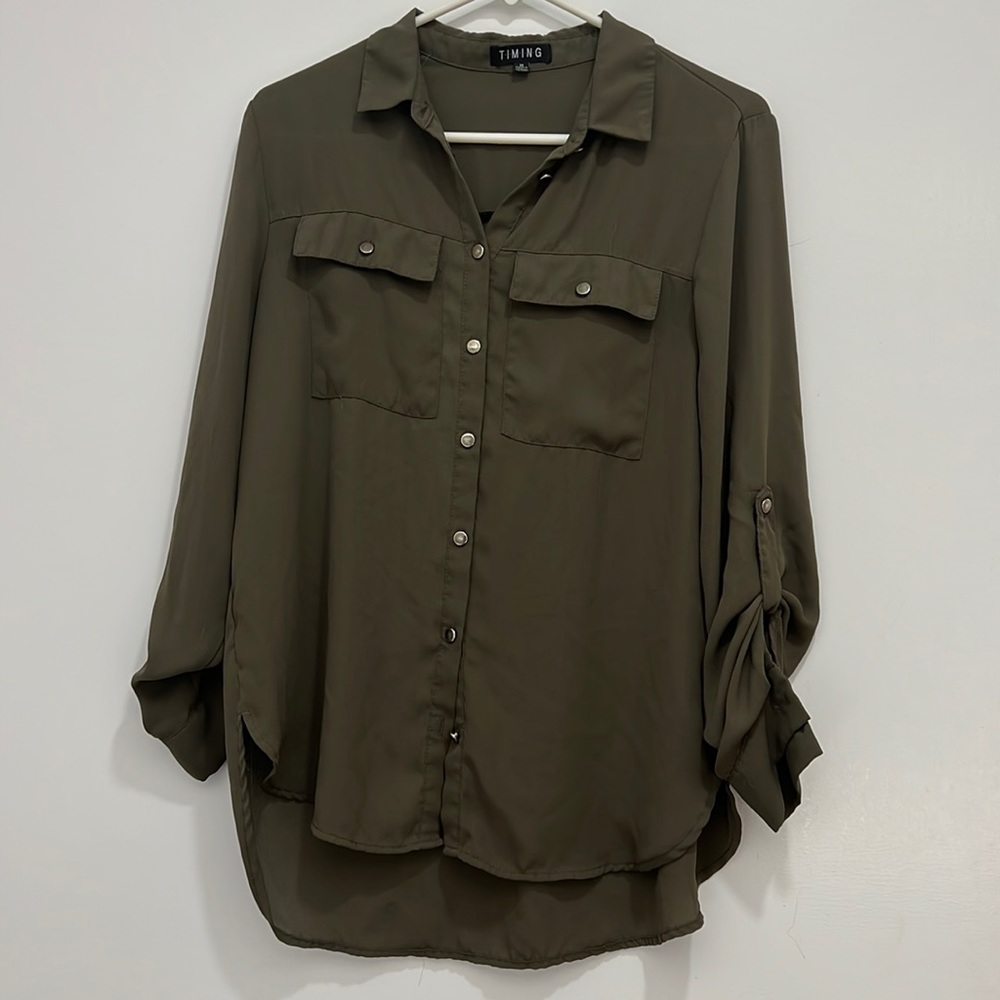 Casual dress shirt medium